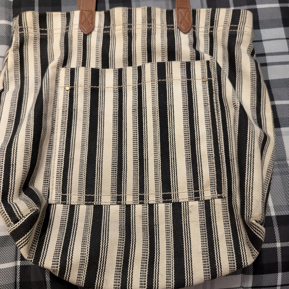 Source Unknown Black and Cream Striped Shoulder Tote